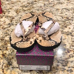 Printed leather flip flop